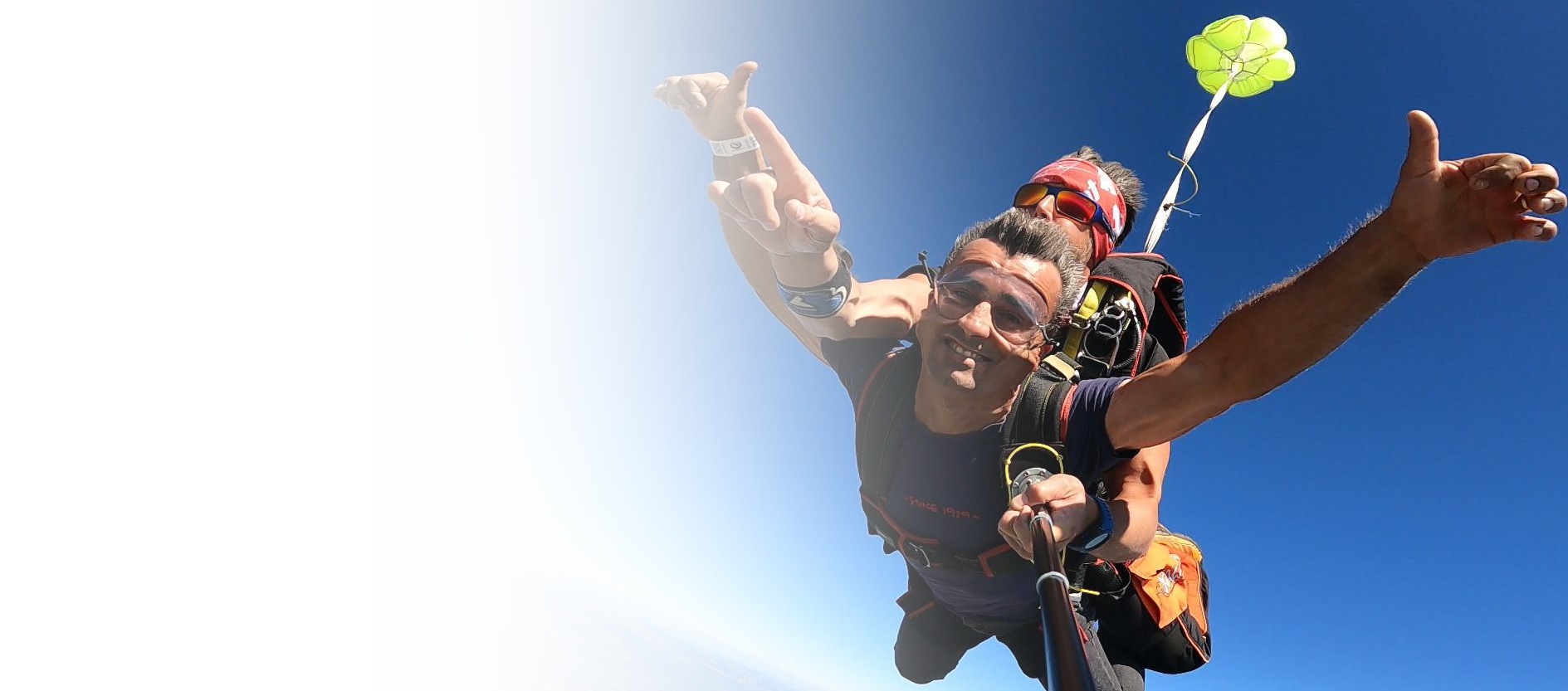 Offrir un saut en parachute en Ardèche