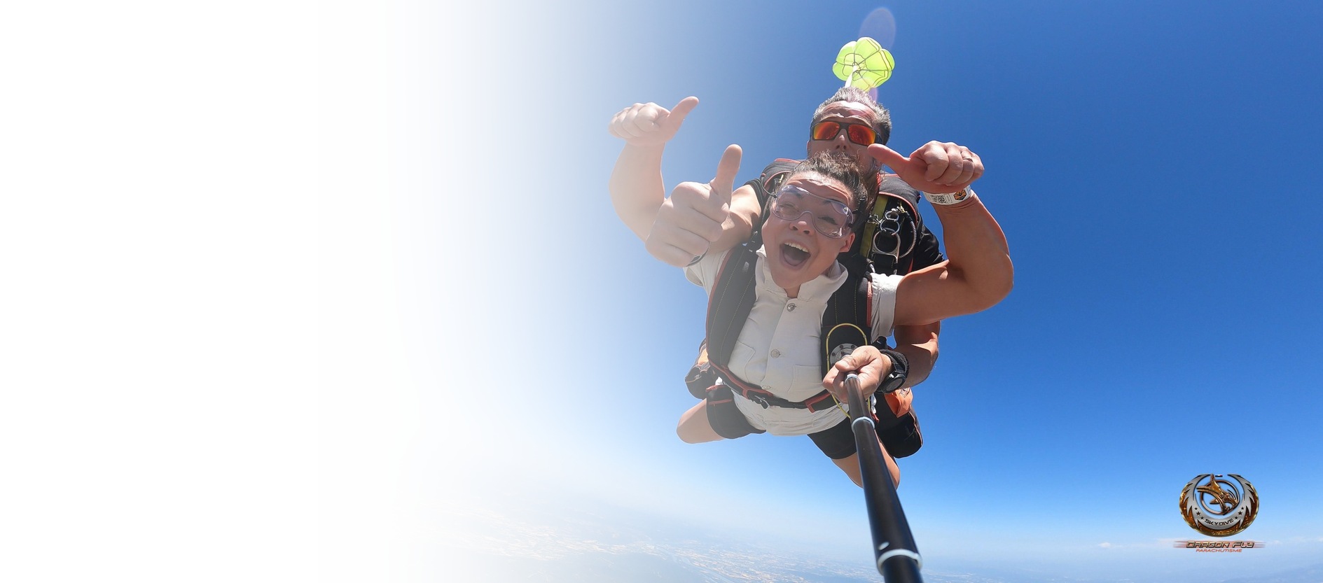 Sensations fortes en saut en parachute en Drôme Ardèche